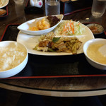 中華厨房 来来 - 回鍋肉とエビチリのランチ、コーヒー付き