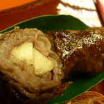 名古屋 浅田 - すき焼き風の味つけの牛肉に、松茸が巻いてあります