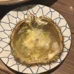 藁焼 みかん - 蟹の甲羅に日本酒を注ぎ込みます。幸せ。