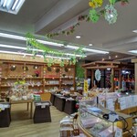 小荒井製菓 - 店内