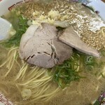 江ちゃんラーメン - ニンニクで完成！俺のラーメン！