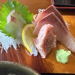 山本さかなや - 地元産のお刺身