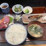 漁 - ひものセット（1,100円）「サバ西京焼で！」