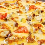 アリーズ フレンド カフェ&レストラン - ビーフ・ケバブピザ（Mサイズ）