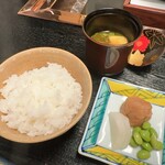 松阪亭 三澤 - ご飯・赤だし・香の物
