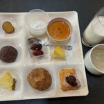 ログホテル ザ メープルロッジ - 朝食　スイーツ