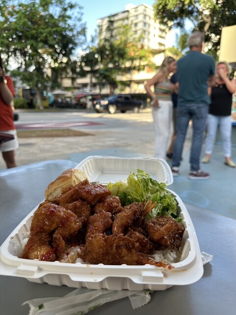 絵画 シーフード レストラン 公式】COLONIAL BEACH | みなとみらい・桜木町の記念日デート