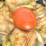 ホルモンうどん 大袋出陣 - 和牛ホルモン丼 500円