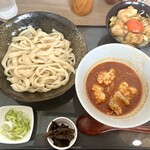 ホルモンうどん 大袋出陣 - 辛ホルモンつけ汁うどん(並) 950円