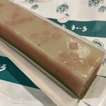 虎屋ういろ - 料理写真:季節限定商品
イチゴういろ　¥700込