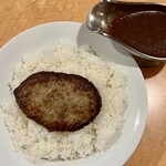 仔豚 - 料理写真:ハンバーグカレー　ライス大盛り