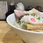 厳選煮干しらーめん 初代 にぼ助 - 