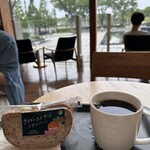 スターバックスコーヒー 皇居外苑 和田倉噴水公園店 - 