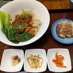 華屋 - ヨウポー・ビャンビャン麺