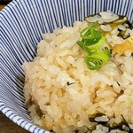 らぁ麺 麦一粒 - 茗荷と鳴門産わかめの炊き込みご飯