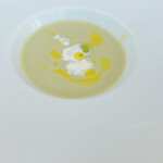 レストラン リッシュ - そら豆のスープ