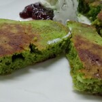 八女茶カフェぶんぶく - 抹茶ホットケーキ(断面)