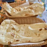 ダナパニ - テーブルがナンでいっぱいです❤️