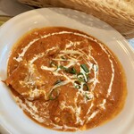 ダナパニ - こちらは日替わりのチキンとレンコンのカレー！