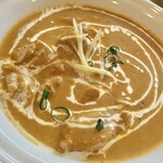 ダナパニ - チキンカレーはイエローカラー！