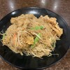 Will's Dumpling - 料理写真:Singapore Fried Noodle with Chicken & Prawns 15.8ドル