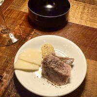 カルネジーオ イースト - 