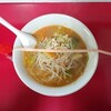 こまつや - 味噌ラーメン_880円　丼の直径21cm