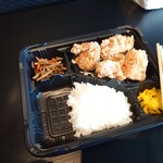 フライングバード - 唐揚げT-SHOCK（定食）600円　１口目終了