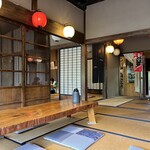 山里 - 店内