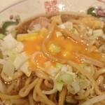 麺家 ぶんすけ - 後半は「つけたま」を掛けて食べた…