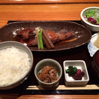御曹司 きよやす邸 六本木本店 - ランチ 鮮魚煮付け定食