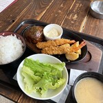 神宮前食堂 サンハウス - 