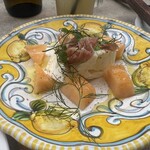 300400873 - 季節のフルーツとブッファラチーズのカプレーゼ