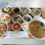 みなが - 「だご汁定食」郷土料理のだご汁も美味しく、なんと言っても小鉢の多さ！これともう1品、肉or魚の焼き物が出ました