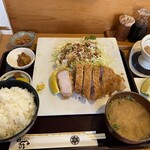 とんかつ しお田 - 数量限定（1日2食）希少32℃豚（2025年5月18日撮影）