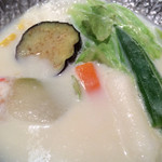 しゃぶしゃぶ・日本料理 木曽路 - じゃがいもスープ仕立てのお鍋