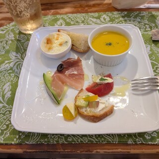 Spaghetti House Bear_0