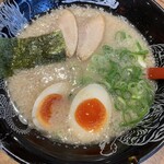 ずんどう屋 - 料理写真:味玉らーめん 980円