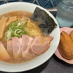 うどん・そば壺屋 - ポンポコチャーシューメンと稲荷寿司