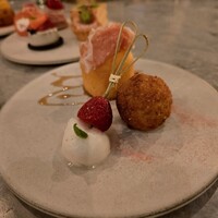 ERUTAN RESTAURANT BAR - 