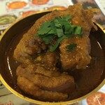 インド料理 パリワル - やはり骨付き肉のカレーは良いですね