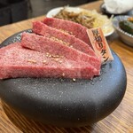焼肉大衆酒場 真 肉焼屋 豊中庄内店 - 