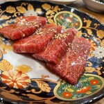 焼肉大衆酒場 真 肉焼屋 - 