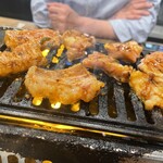 焼肉大衆酒場 真 肉焼屋 - 