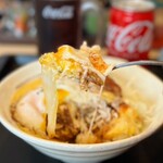 松屋 - チーズがのびる感じは、そそられます✨