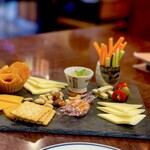 アーユーボーワン - おつまみ盛り合わせ