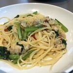 RACINES - あさりと小松菜のペペロンチーノ。想像どおりの美味しさ