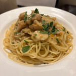 パスタとワインの小さな食堂 ビアンカ - カジキとたけのこのアーリオオーリオ