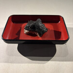 くにんだ - 一品　豚肉にゴマだれ