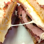 KATZ'S DELICATESSEN - 